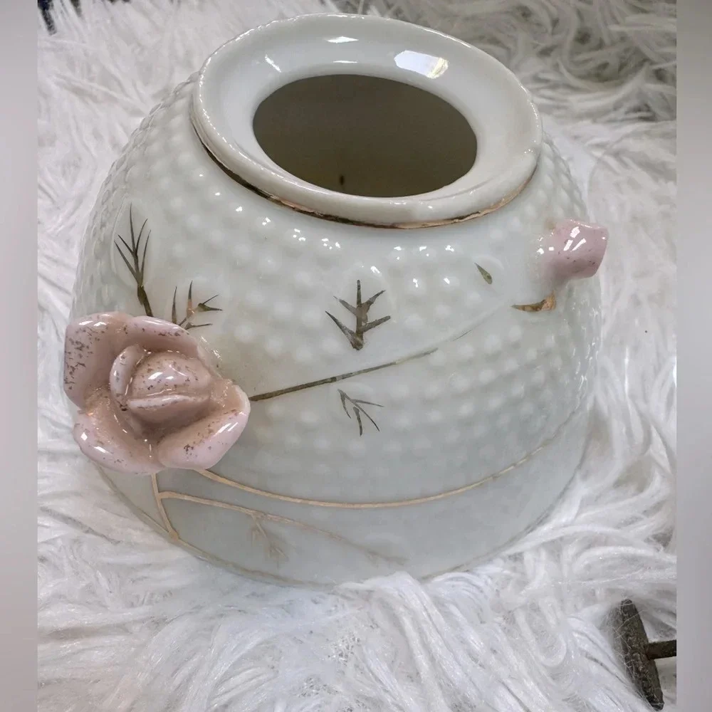 Vintage Lipper Mann creations mini white oil lamp w/pink roses and gold trim.
